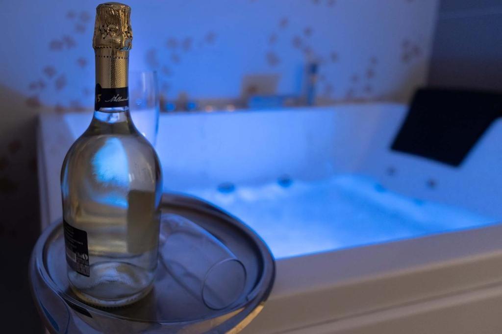 Al Chiaro Di Luna Luxury Suites Amalfi Coast Vietri Extérieur photo
